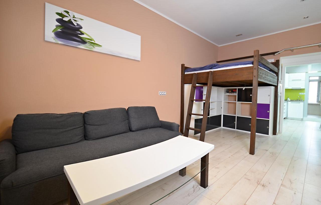 Apartmany Jizdarenska كارلوفي فاري المظهر الخارجي الصورة