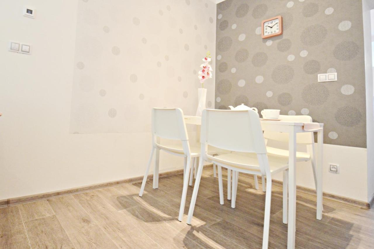 Apartmany Jizdarenska كارلوفي فاري المظهر الخارجي الصورة