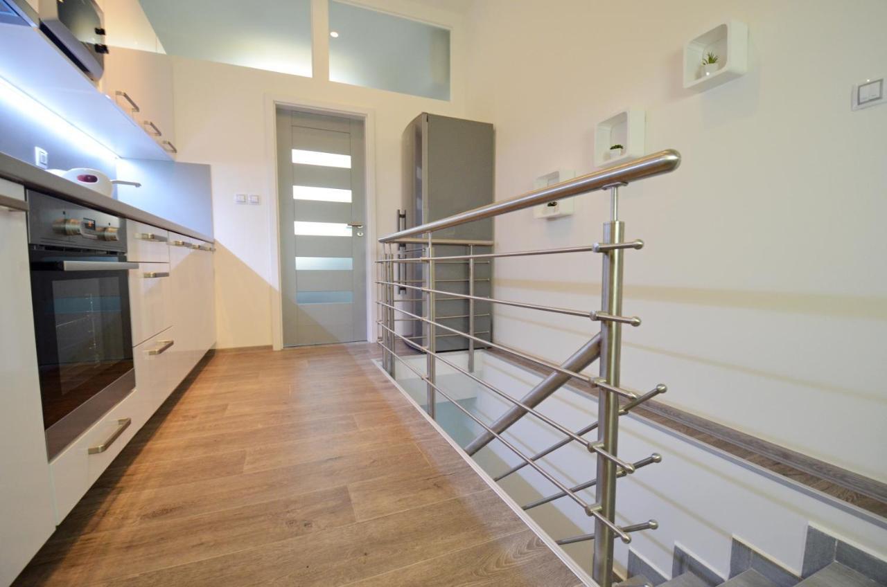 Apartmany Jizdarenska كارلوفي فاري المظهر الخارجي الصورة