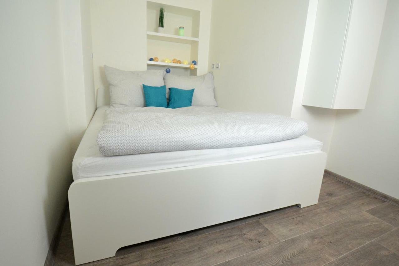 Apartmany Jizdarenska كارلوفي فاري المظهر الخارجي الصورة